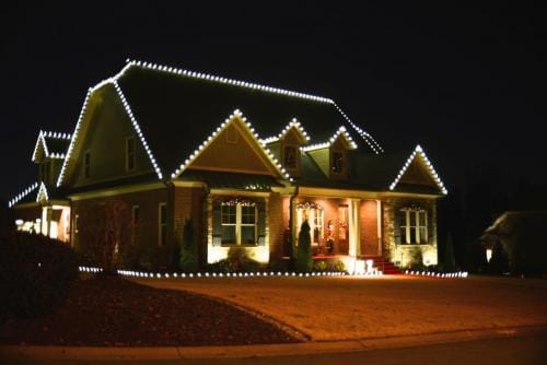 this image shows Christmas lights in Loomis, CA