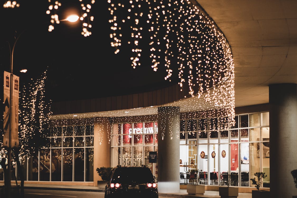 this image shows commercial Christmas lights in Loomis, CA