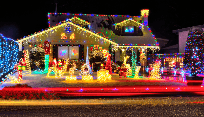 this image shows Christmas lights in Loomis, CA